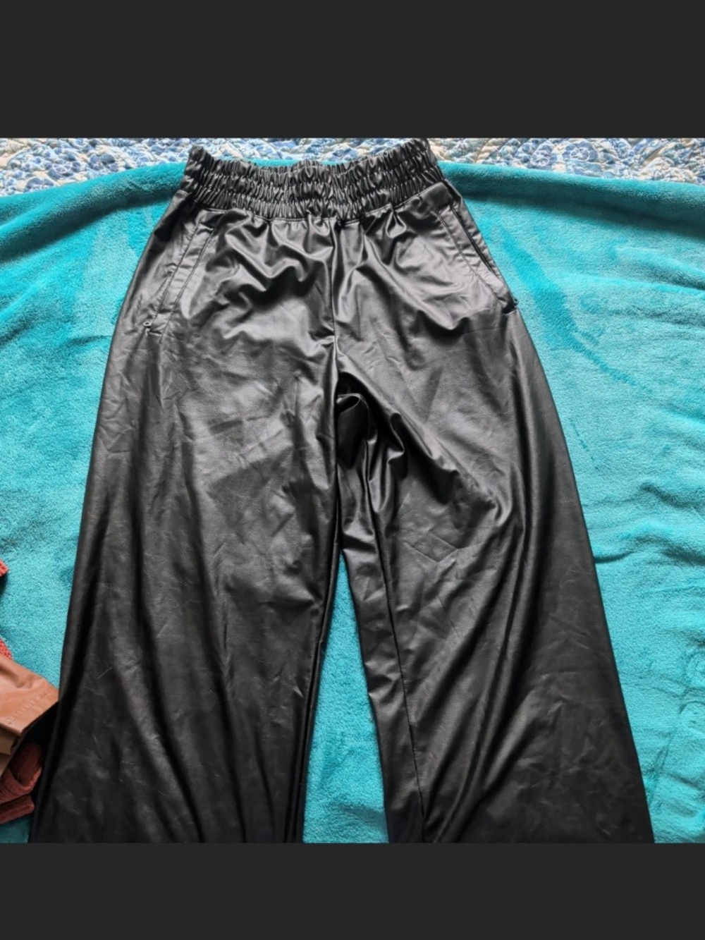 Wide-Leg Faux Leather Pants - Black